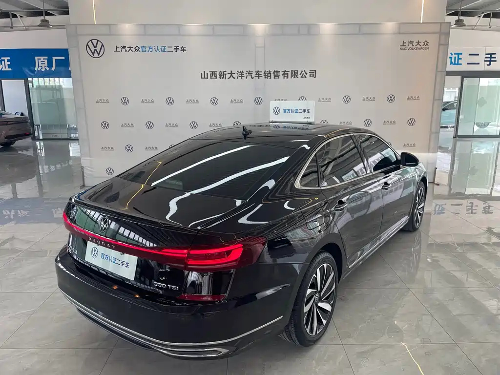 VOLKSWAGEN PASSAT 2022