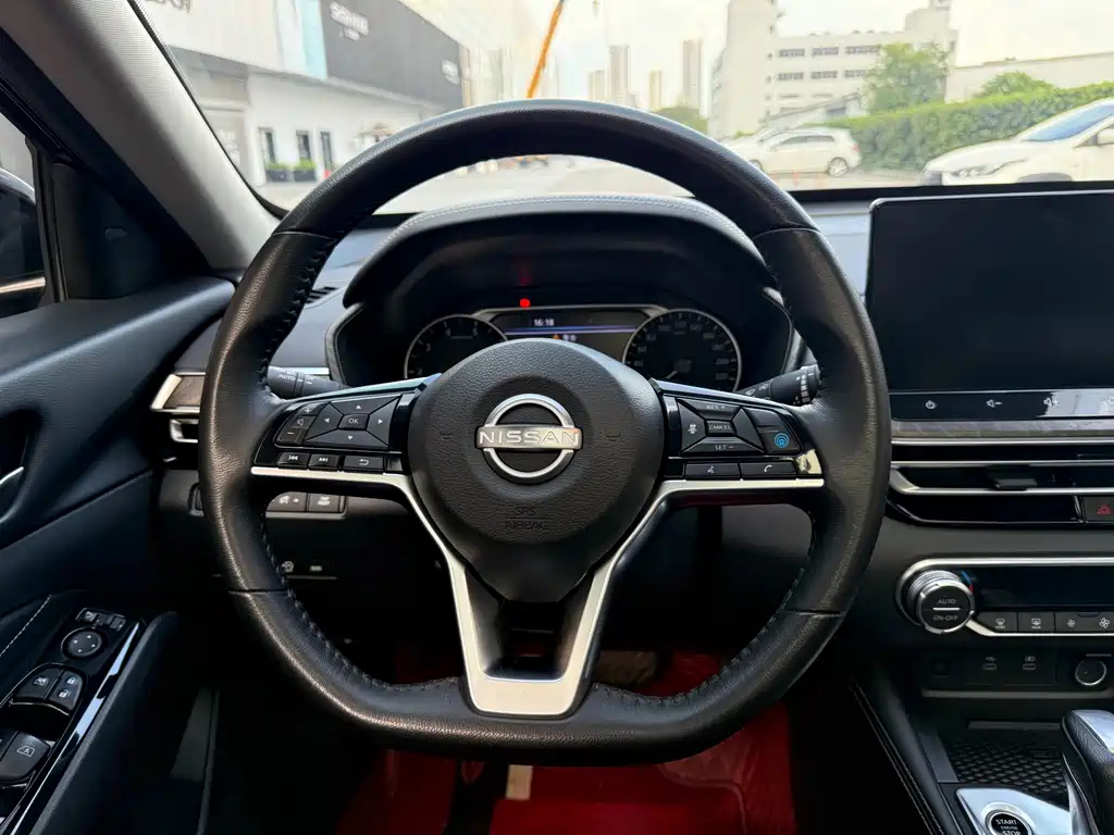 NISSAN TEANA 2022