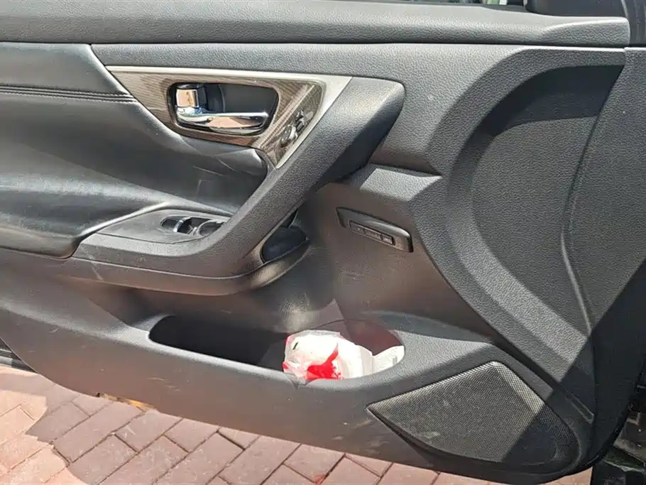 NISSAN TEANA 2014