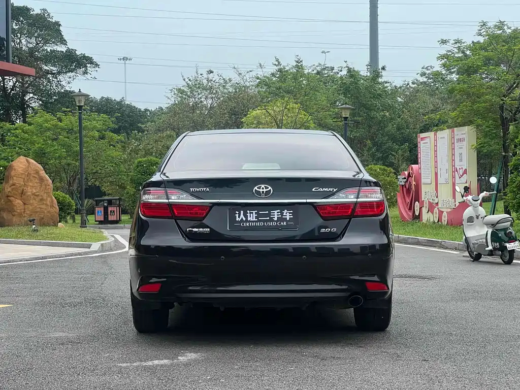 TOYOTA CAMRY 2016