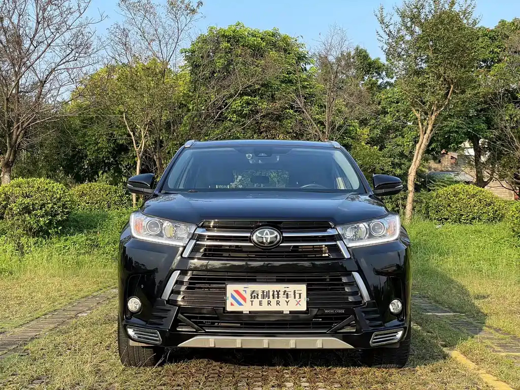 TOYOTA HIGHLANDER 2020