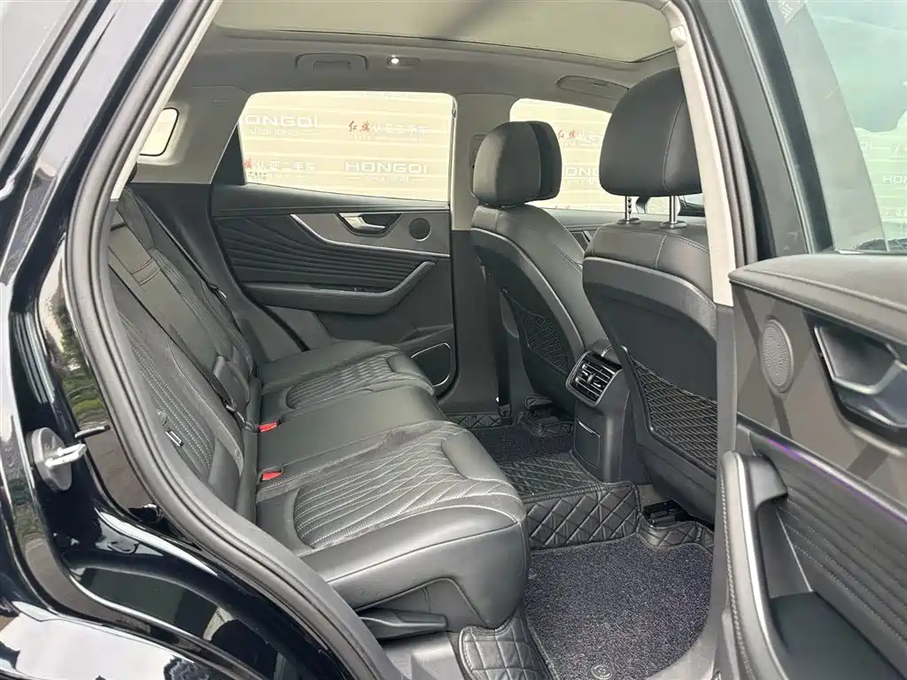 HONGQI HS5 2023