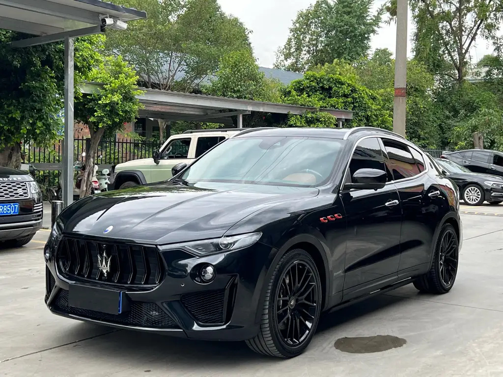 MASERATI LEVANTE 2016