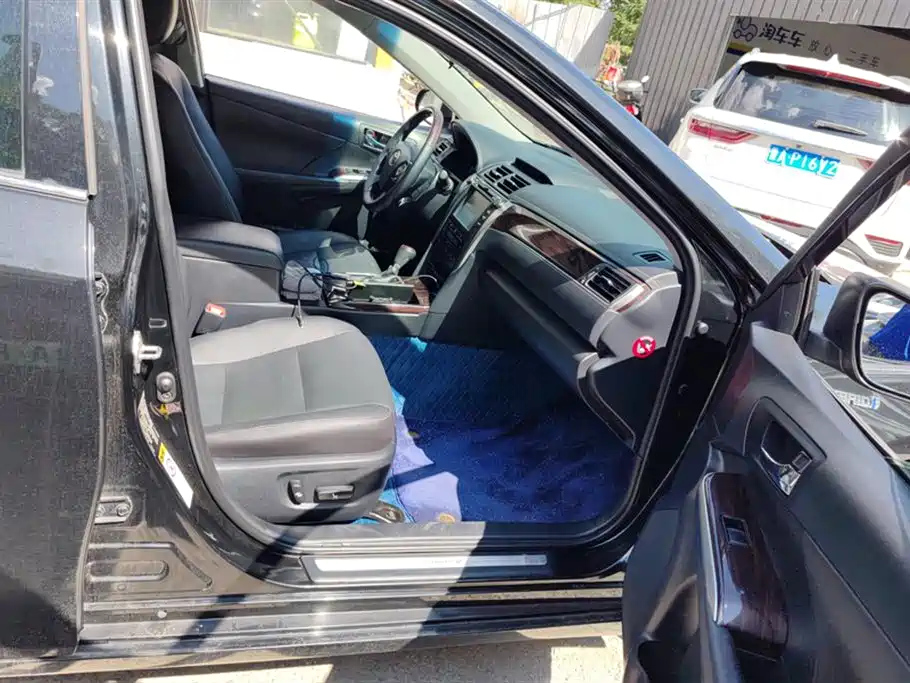 TOYOTA CAMRY 2016