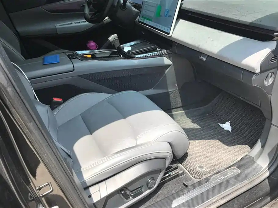 LYNK&CO 08 NEW ENERGY 2023