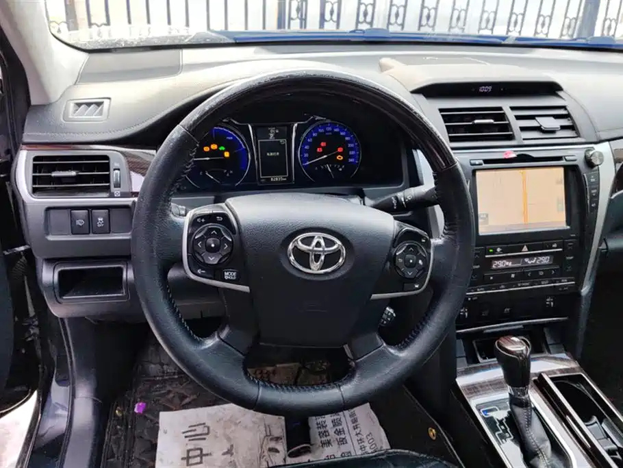 TOYOTA CAMRY 2016