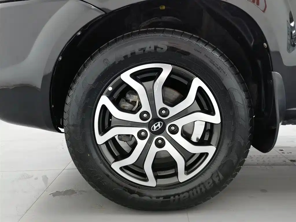 HYUNDAI TUCSON 2013