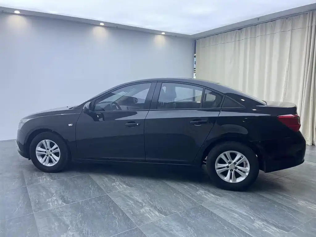 CHEVROLET CRUZE 2016