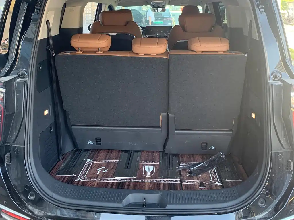 HONGQI HQ9 2023