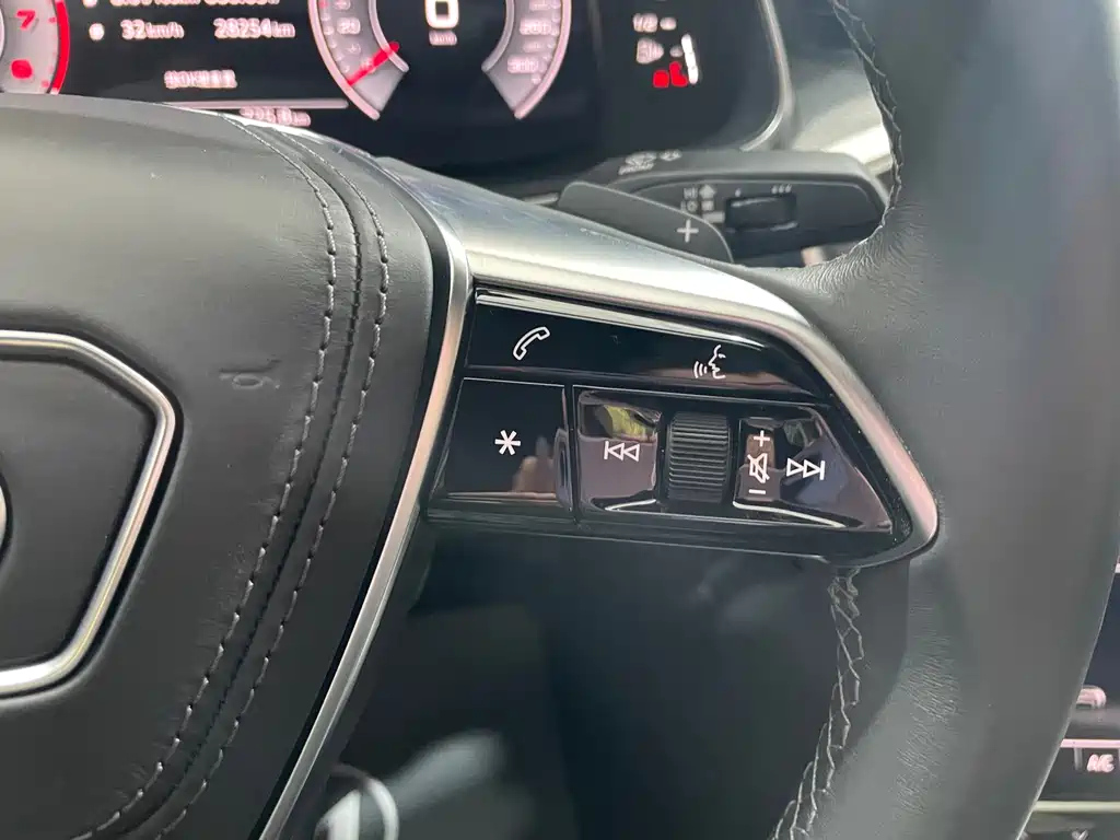 AUDI A6L 2023