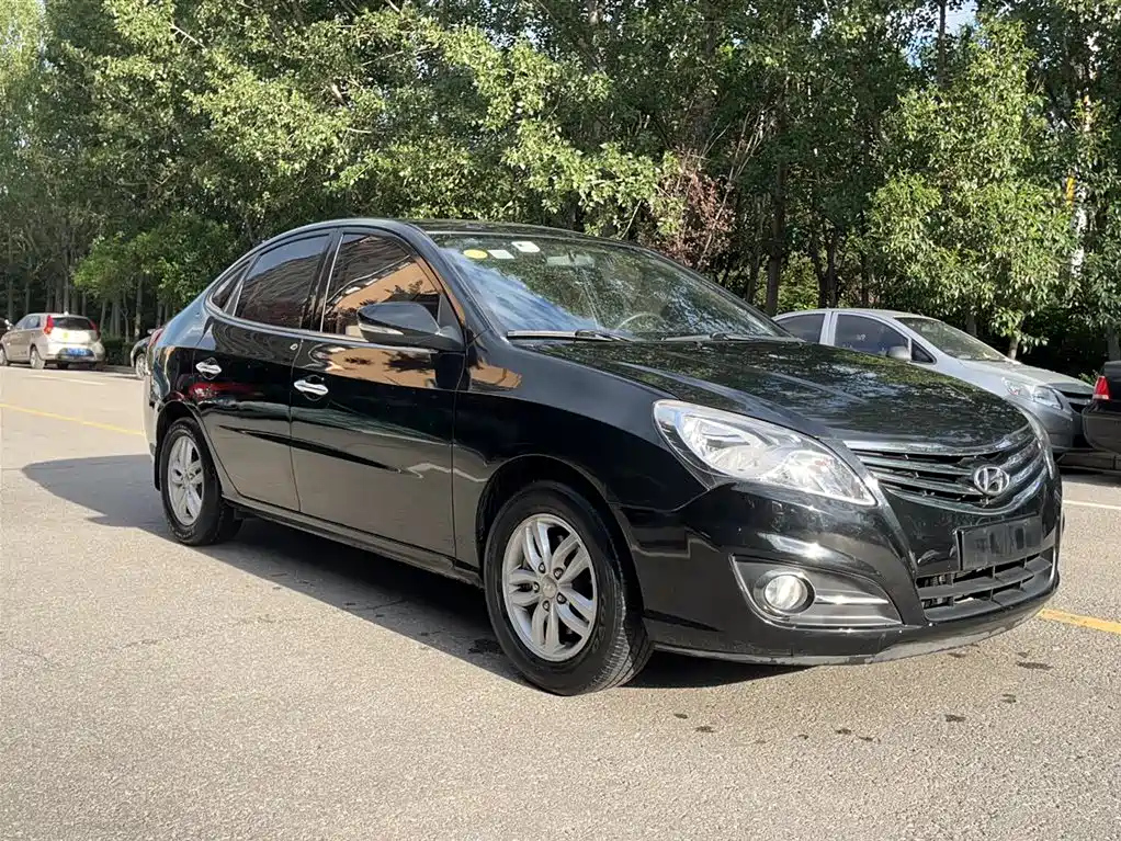 HYUNDAI CELESTA 2011