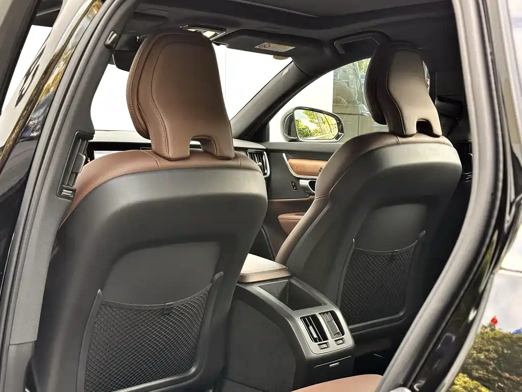 VOLVO S90 2024