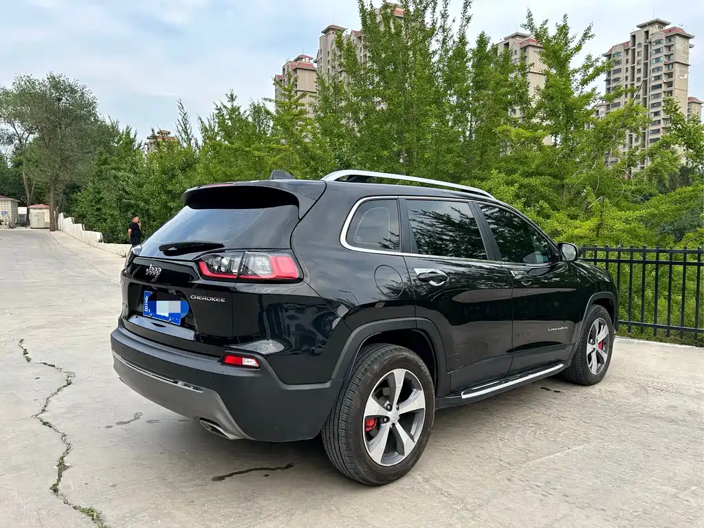 JEEP CHEROKEE 2019