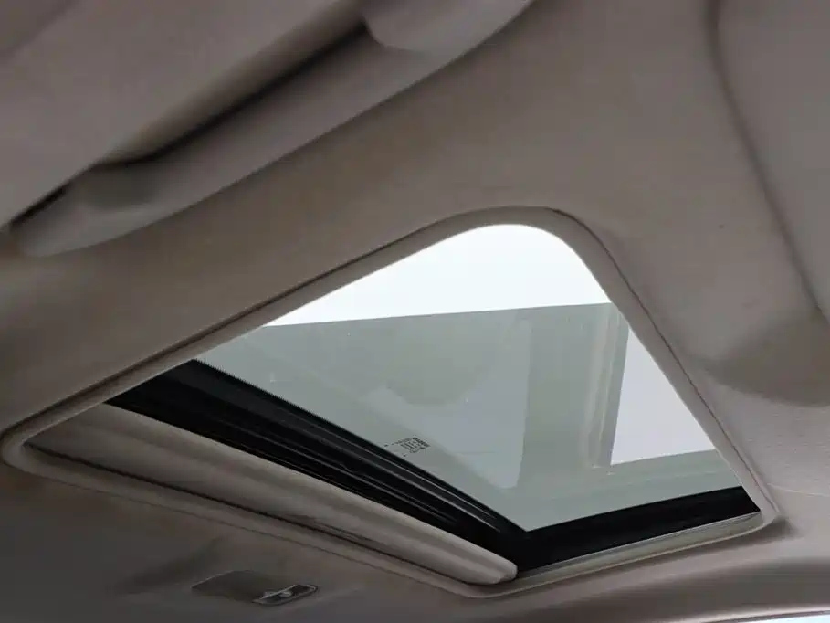 NISSAN SYLPHY 2013