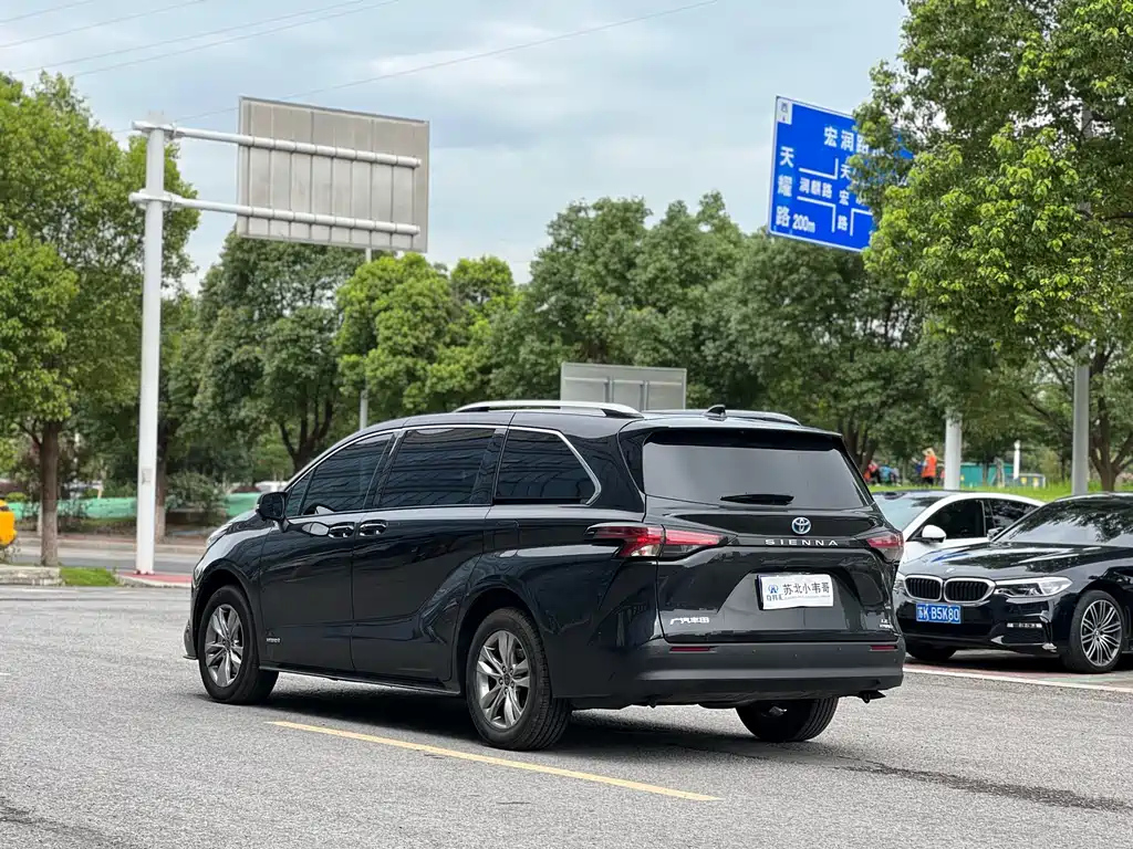 TOYOTA SIENNA SIENNA 2024