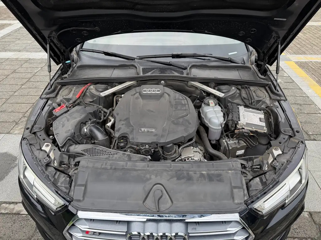 AUDI A4 IMPORT 2020