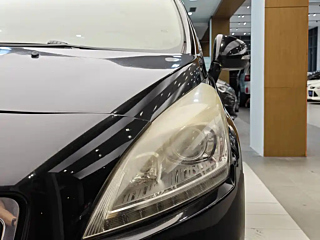 PEUGEOT 3008 2013