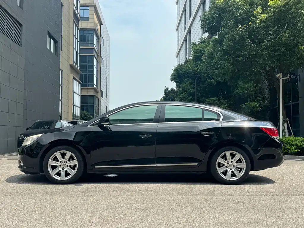 BUICK LACROSSE 2012