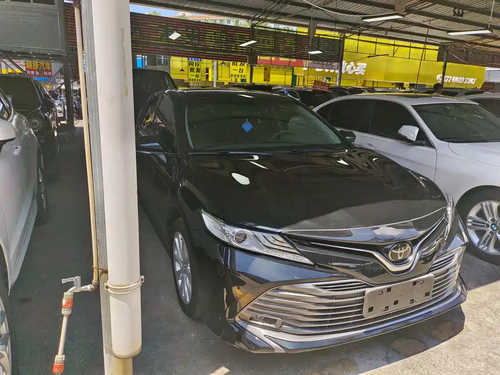 TOYOTA CAMRY 2019
