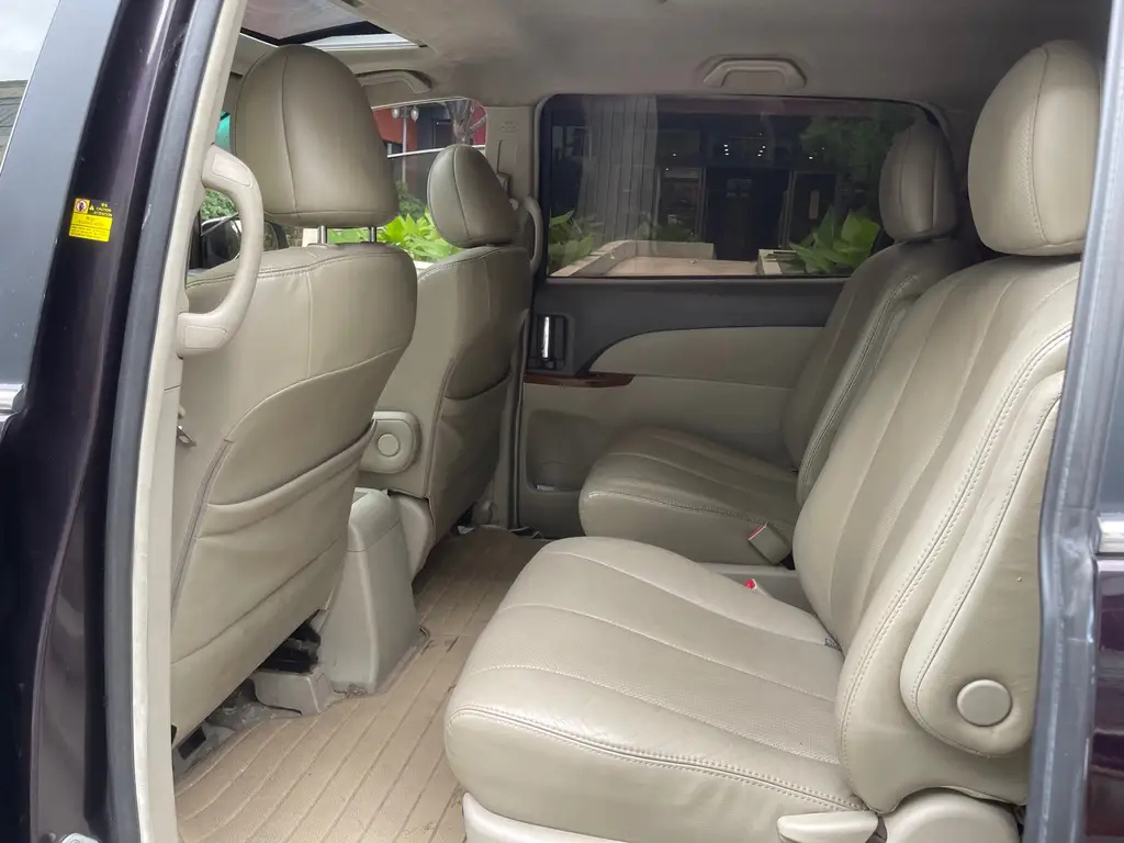BYD M6 2013
