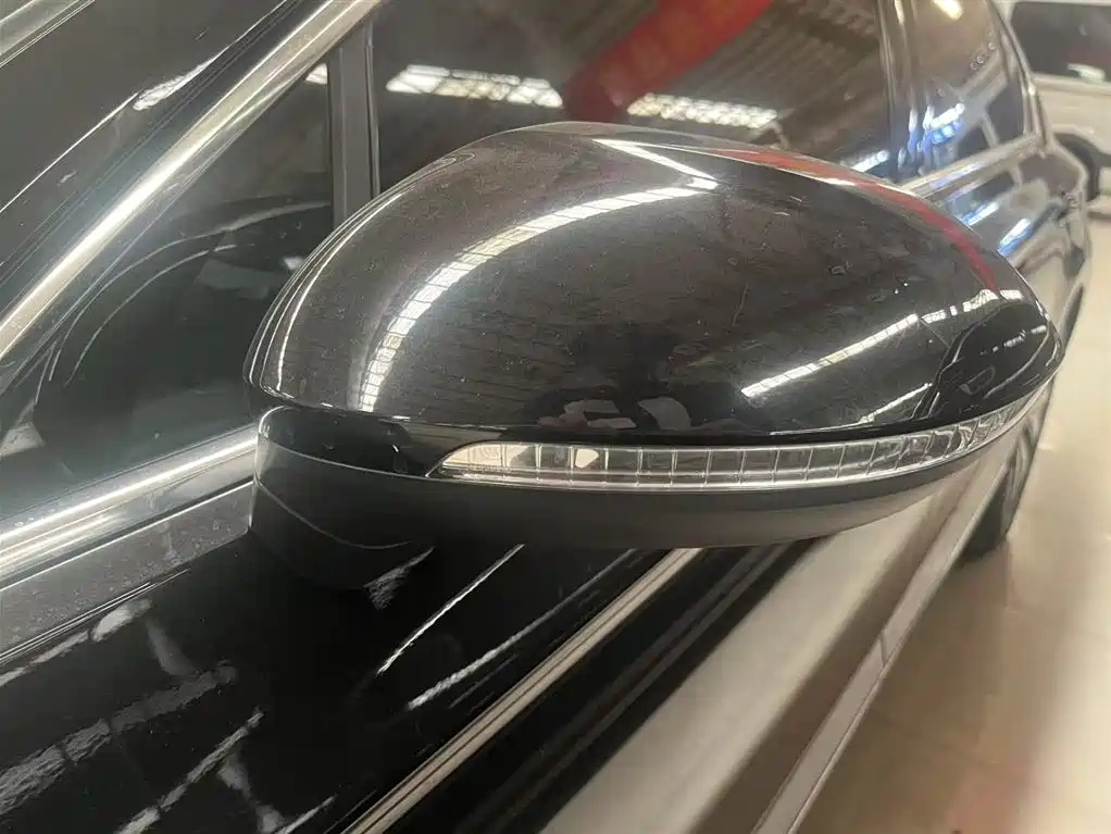 VOLKSWAGEN MAGOTAN 2023