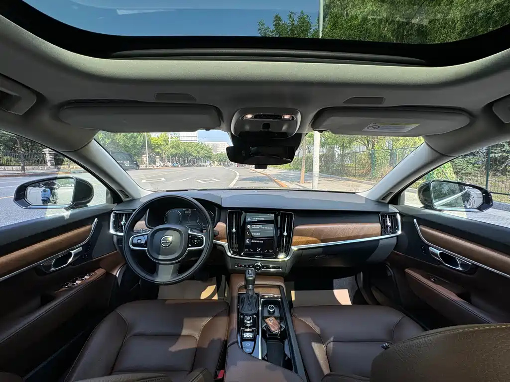 VOLVO S90 2018