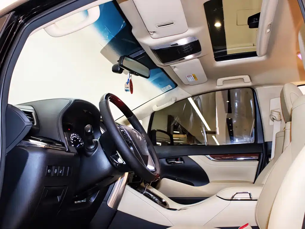 TOYOTA ALPHARD 2016