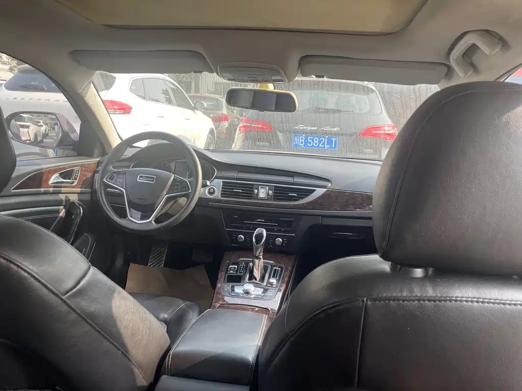 ZOTYE Z700 2016