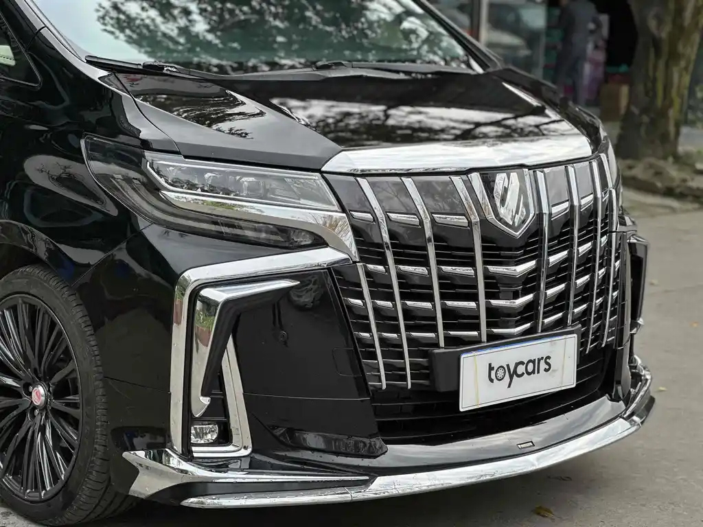 TOYOTA ALPHARD 2011