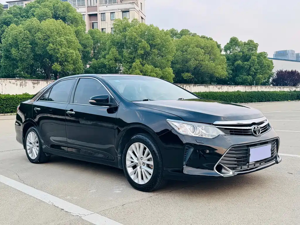TOYOTA CAMRY 2015