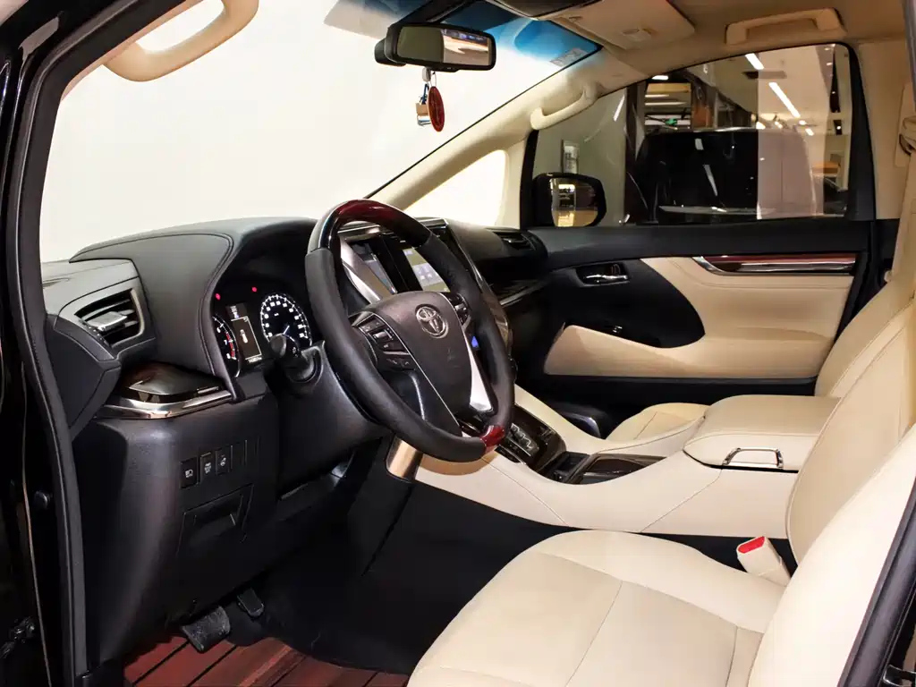 TOYOTA ALPHARD 2016