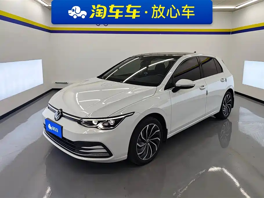 VOLKSWAGEN GOLF 2021