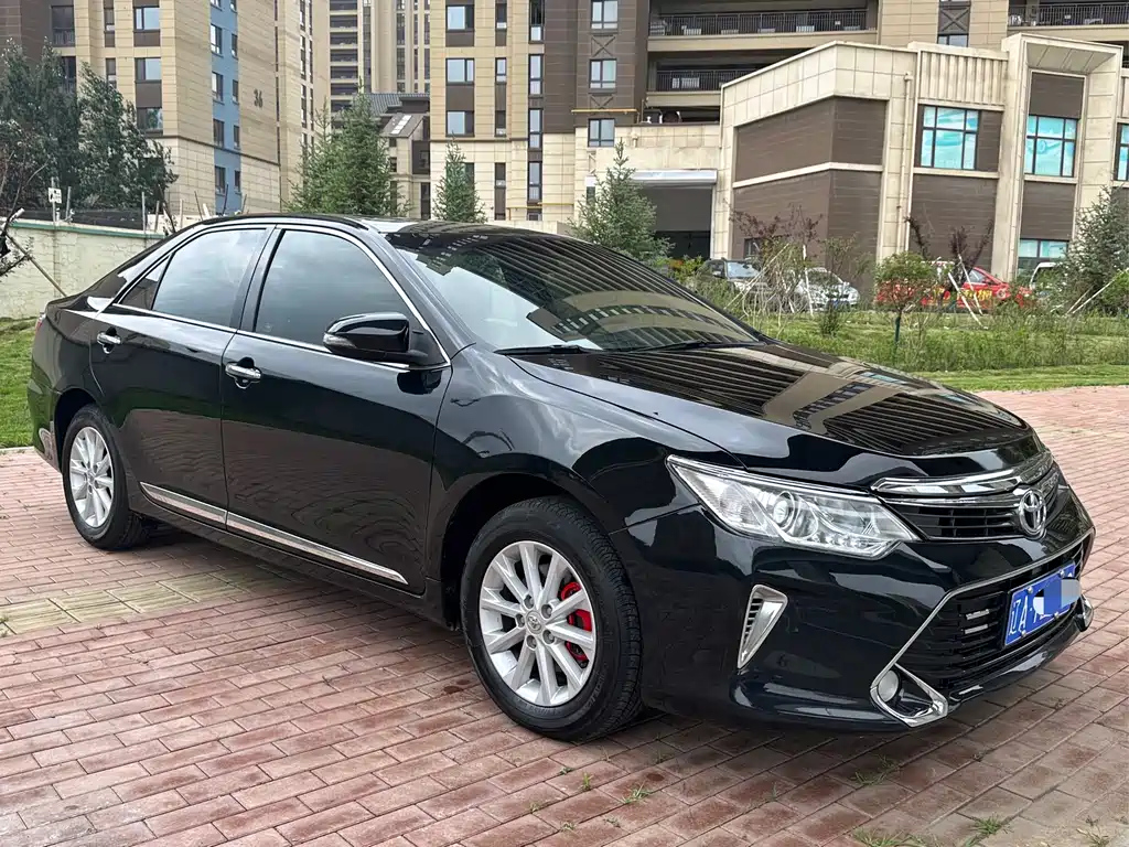 TOYOTA CAMRY 2016