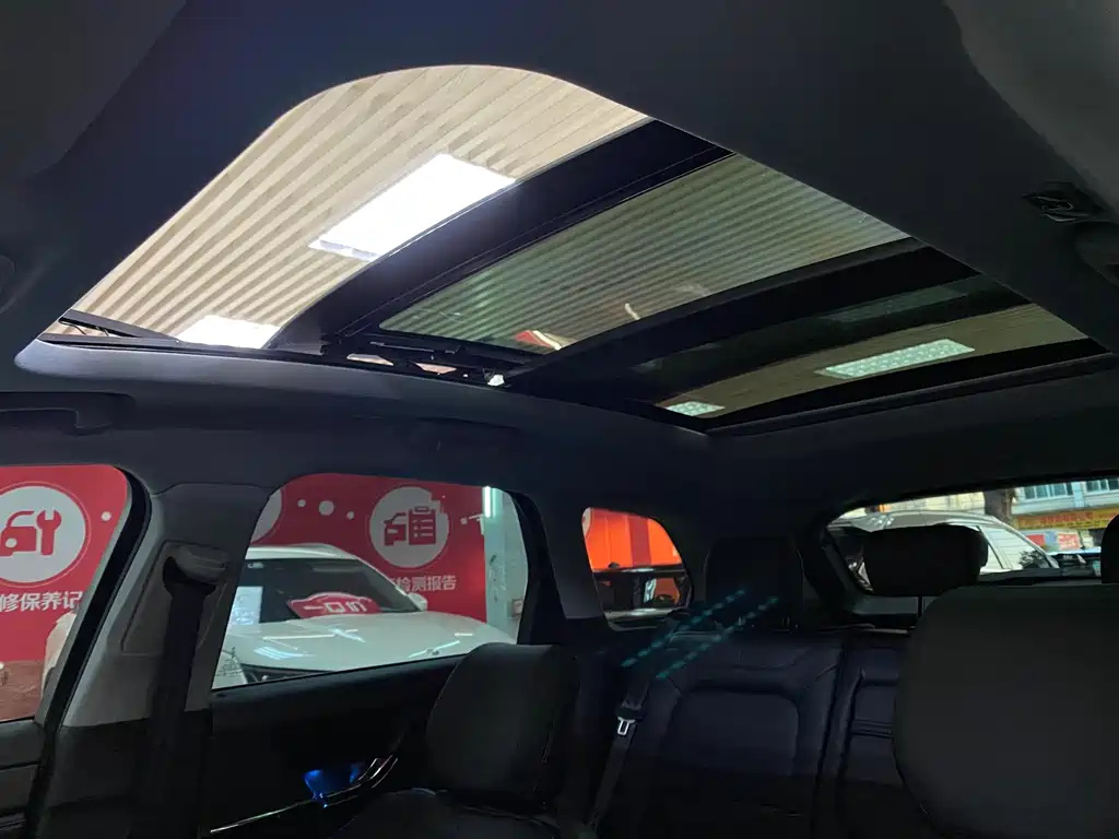 LINCOLN ADVENTURER 2022
