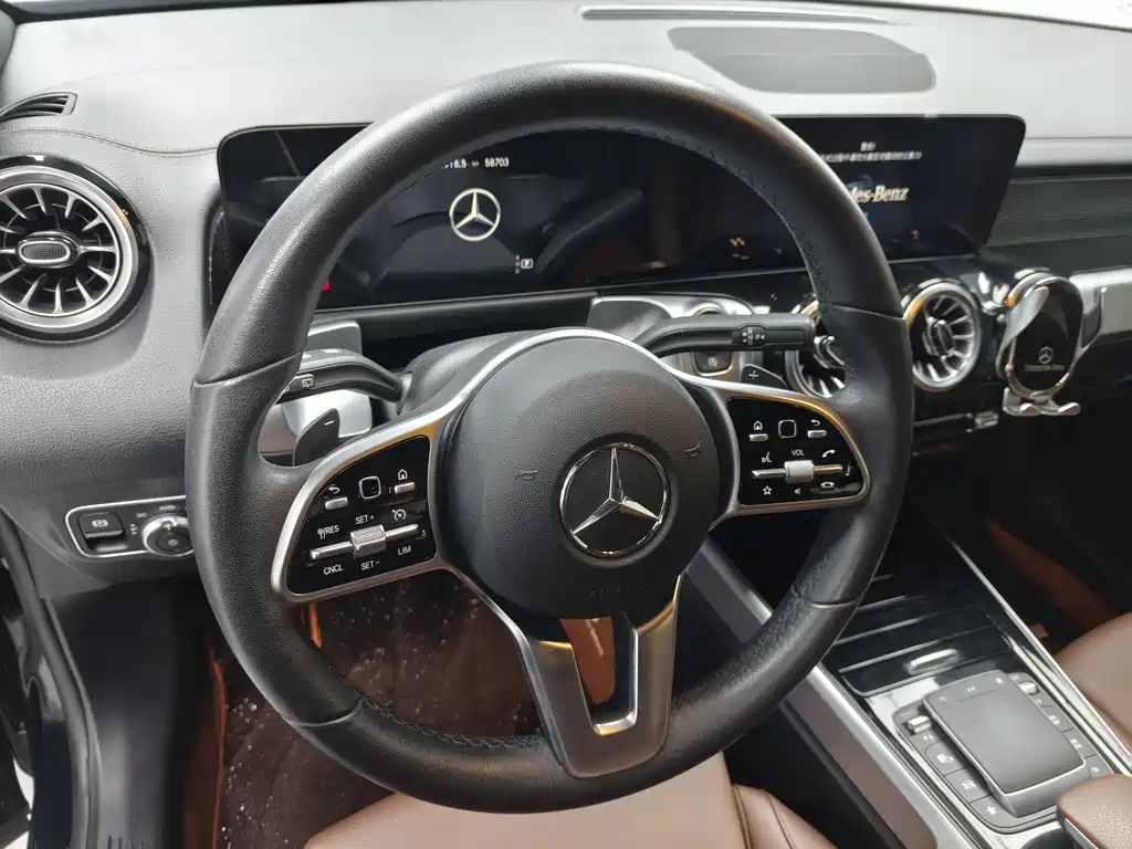 MERCEDES BENZ GLB 2022