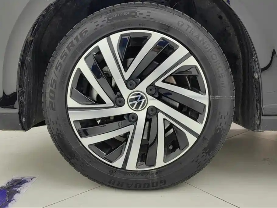 VOLKSWAGEN LAVIDA 2023