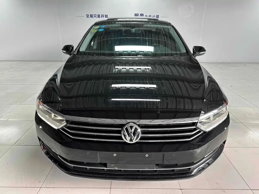 VOLKSWAGEN MAGOTAN 2018