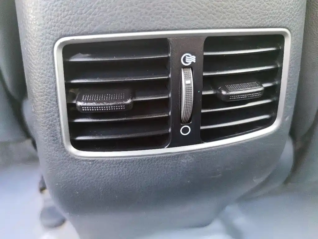 HYUNDAI MISTRA 2015