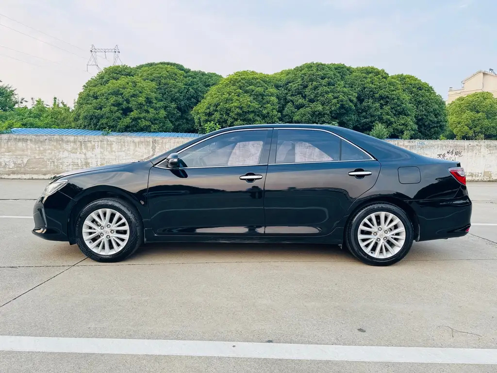 TOYOTA CAMRY 2015