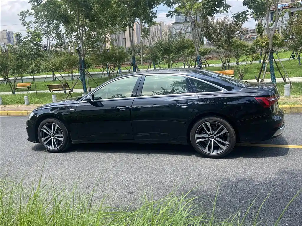 AUDI A6L 2023