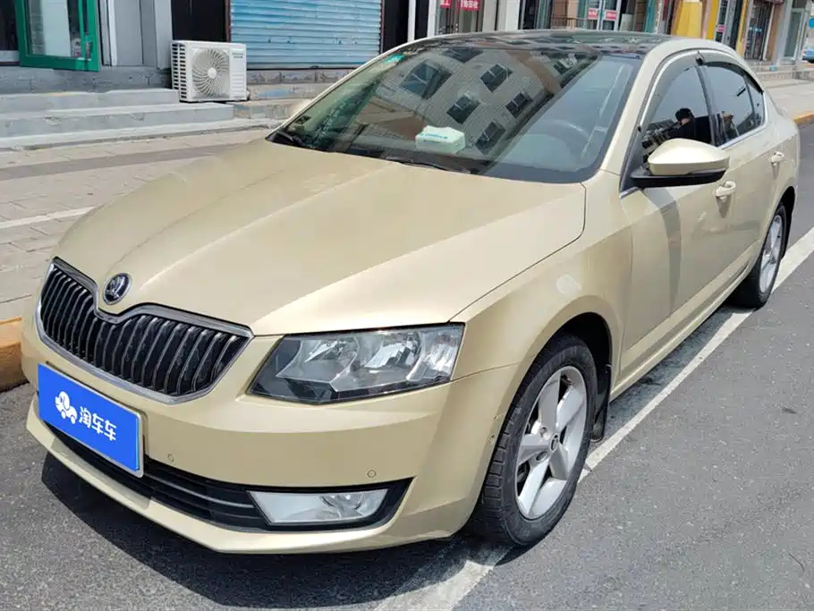 SKODA OCTAVIA 2015