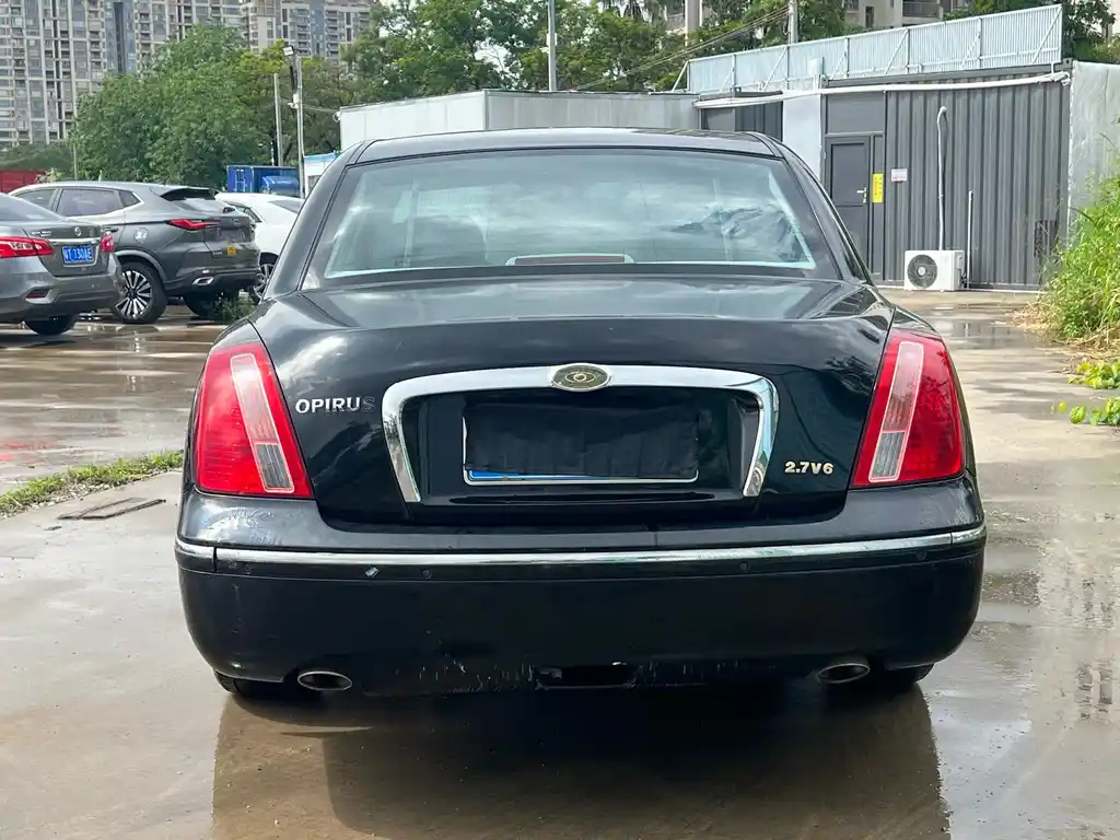KIA OPIRUS 2008