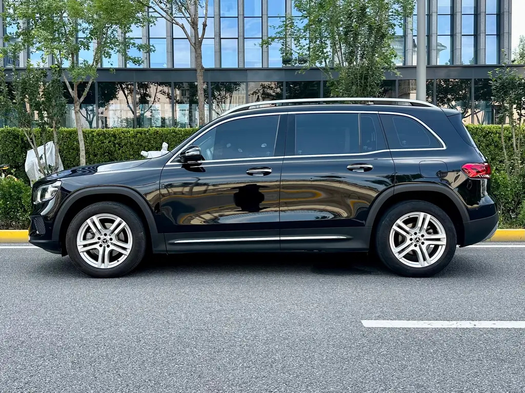 MERCEDES BENZ GLB 2021