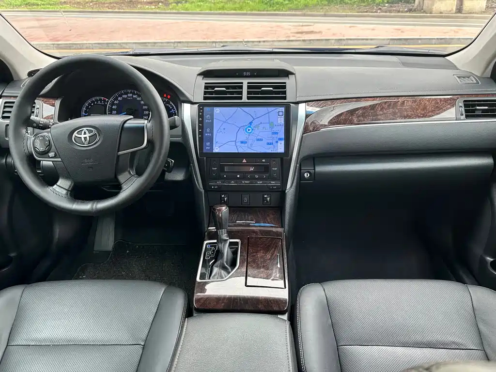 TOYOTA CAMRY 2016