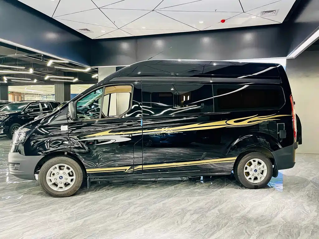 FORD TRANSIT 2022