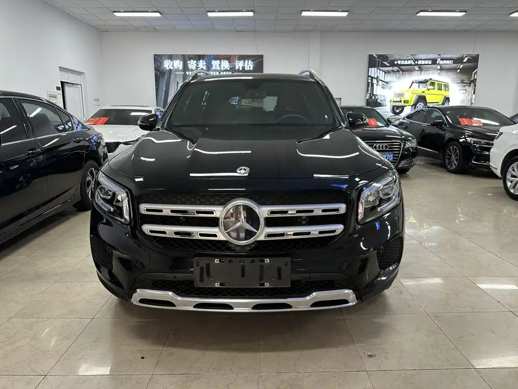 MERCEDES BENZ GLB 2023