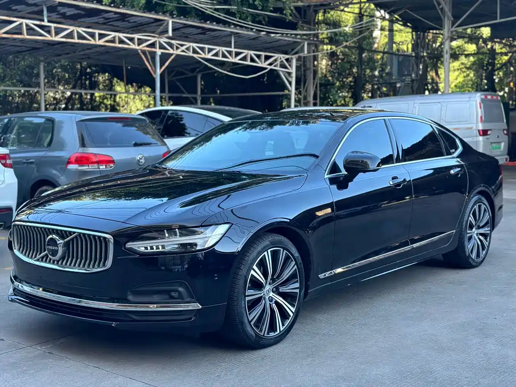VOLVO S90 2021