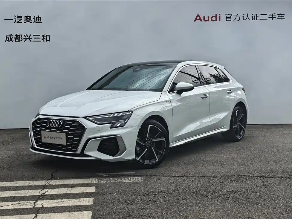 AUDI A3 2023