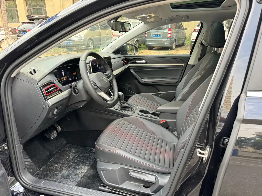 VOLKSWAGEN LAVIDA 2023