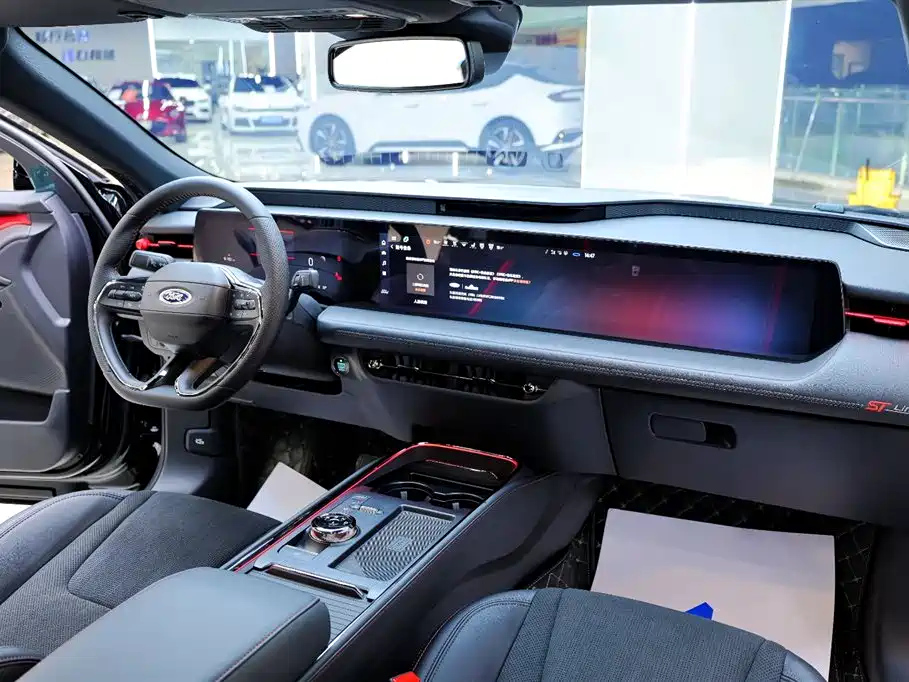 FORD MONDEO 2024